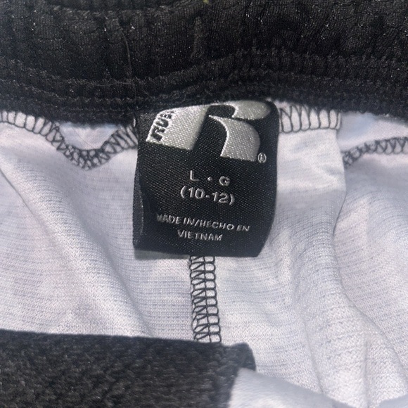 Gently used boys size large 10 12 Russell shorts - Picture 2 of 3